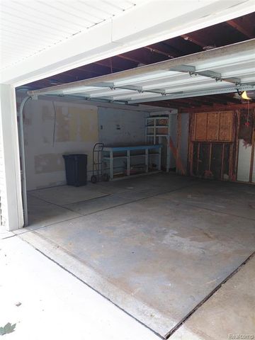 30933 Grandview Avenue, Westland, MI 48186