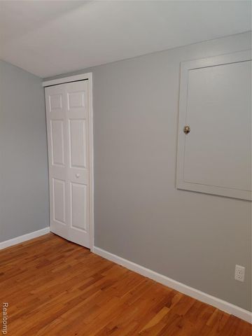 30933 Grandview Avenue, Westland, MI 48186