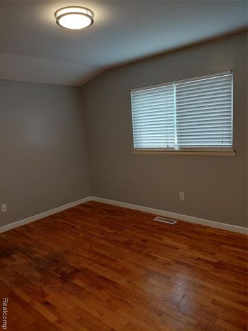 30933 Grandview Avenue, Westland, MI 48186