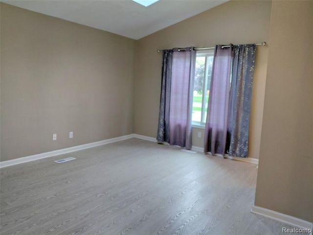30933 Grandview Avenue, Westland, MI 48186