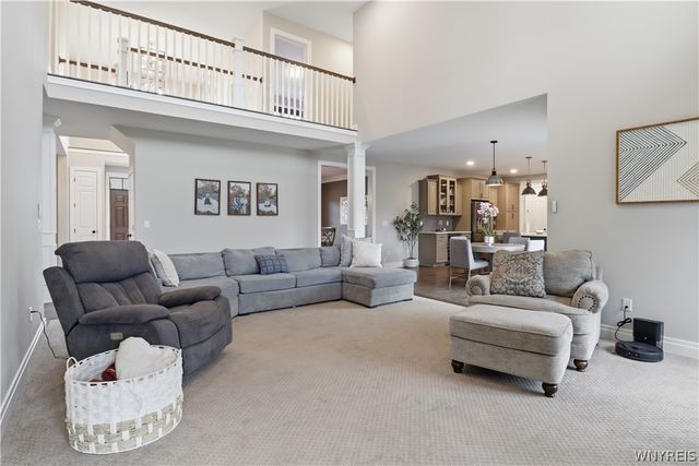 17 Woodthrush, Orchard Park, NY 14127