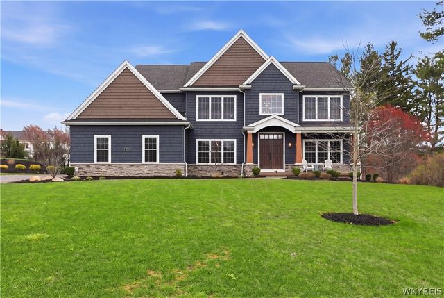 17 Woodthrush, Orchard Park, NY 14127