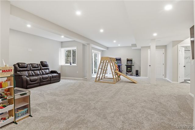 17 Woodthrush, Orchard Park, NY 14127