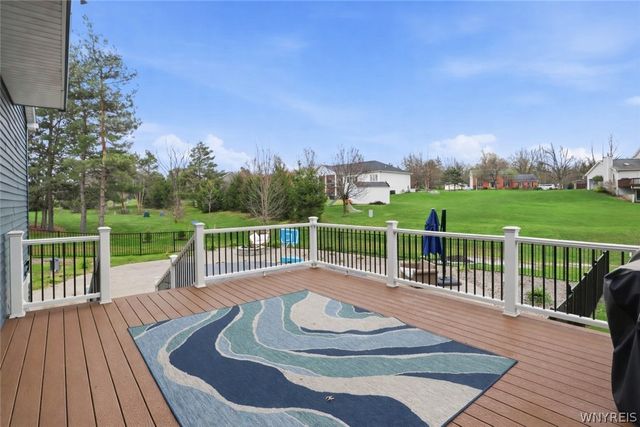 17 Woodthrush, Orchard Park, NY 14127