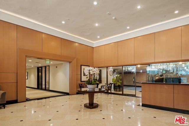 211 S Spalding Drive 107S, Beverly Hills, CA 90212