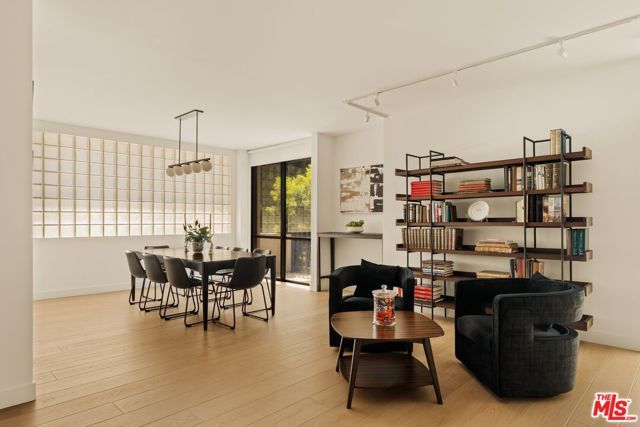 211 S Spalding Drive 107S, Beverly Hills, CA 90212