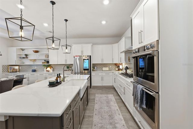 8684 SANDERS TREE LOOP, Wesley Chapel, FL 33545