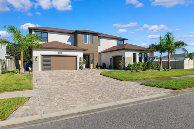 8684 SANDERS TREE LOOP, Wesley Chapel, FL 33545