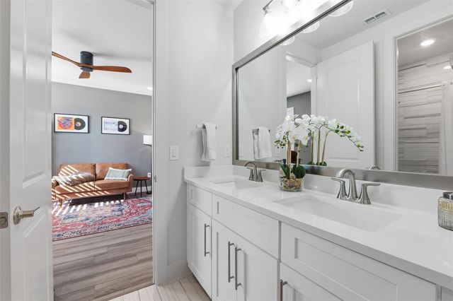 8684 SANDERS TREE LOOP, Wesley Chapel, FL 33545