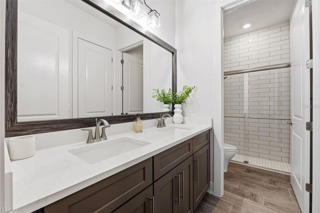 8684 SANDERS TREE LOOP, Wesley Chapel, FL 33545