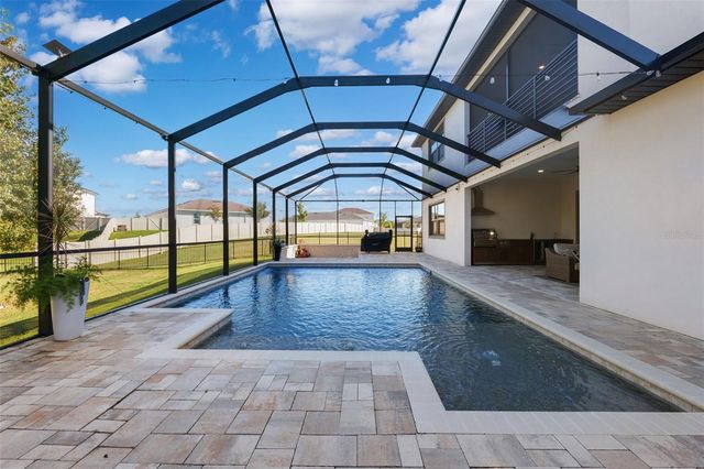 8684 SANDERS TREE LOOP, Wesley Chapel, FL 33545