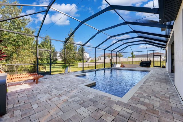 8684 SANDERS TREE LOOP, Wesley Chapel, FL 33545