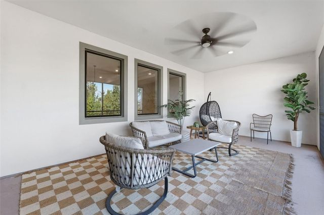 8684 SANDERS TREE LOOP, Wesley Chapel, FL 33545