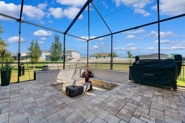 8684 SANDERS TREE LOOP, Wesley Chapel, FL 33545