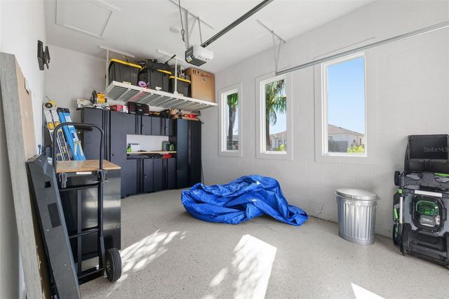 8684 SANDERS TREE LOOP, Wesley Chapel, FL 33545