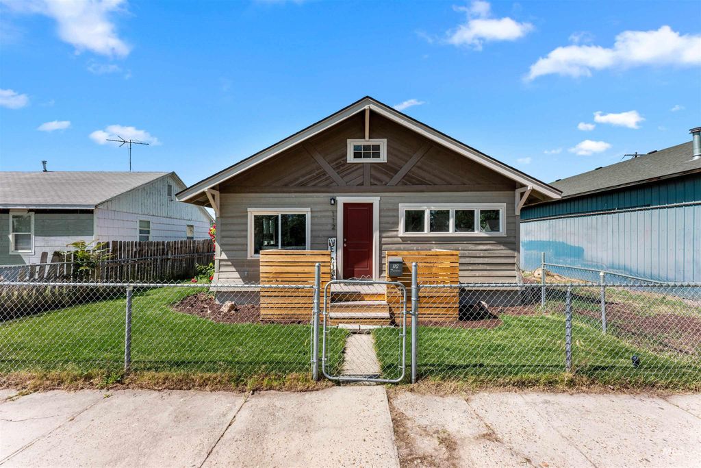 112 Dearborn Street, Caldwell, ID 83605
