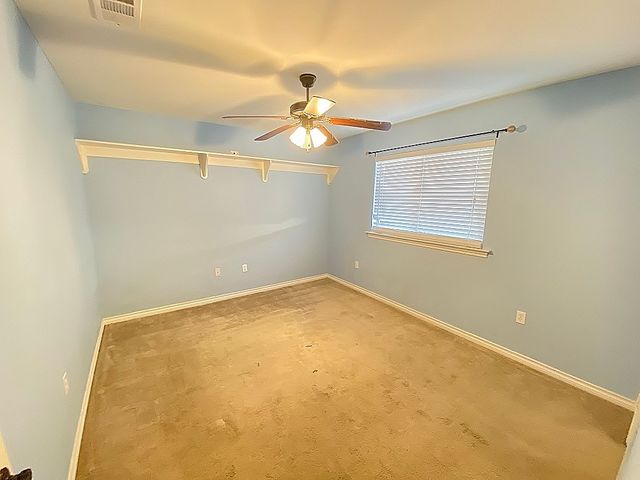 132 Hedgerow Lane, Lewisville, TX 75057