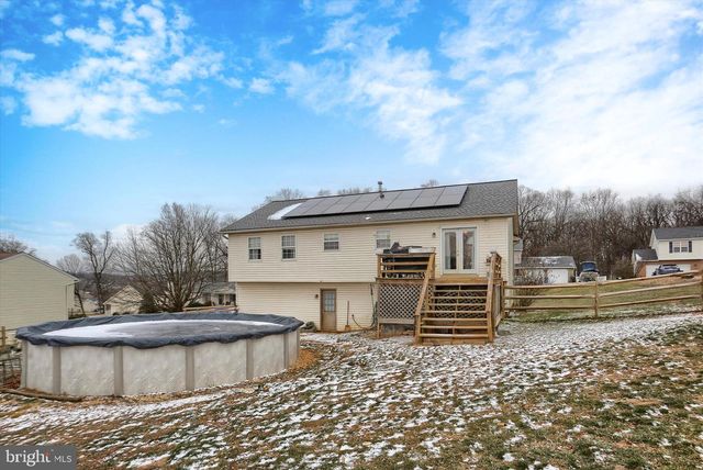 201 OVERVIEW CIR W, Red Lion, PA 17356