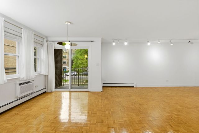 1310 Maple Avenue 2C, Evanston, IL 60201