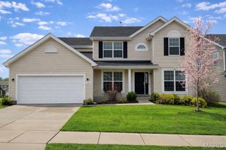 169 Hidden Bluffs Drive, Lake St Louis, MO 63367