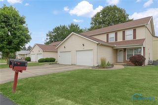 7 Augusta Drive, Bowling Green, OH 43402