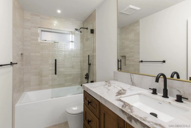 3080 Lloyd St, San Diego, CA 92117