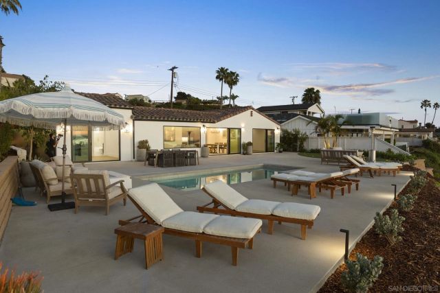 3080 Lloyd St, San Diego, CA 92117