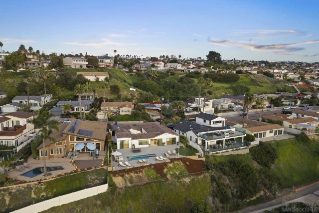 3080 Lloyd St, San Diego, CA 92117