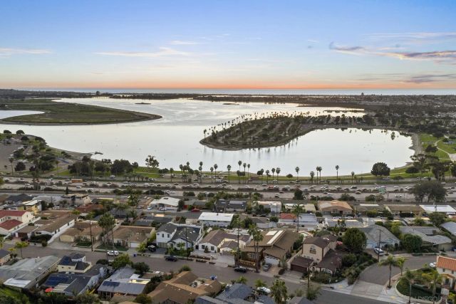 3080 Lloyd St, San Diego, CA 92117