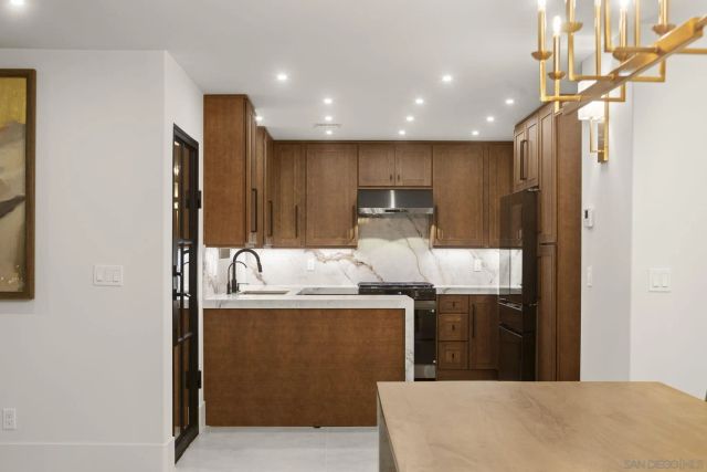 3080 Lloyd St, San Diego, CA 92117