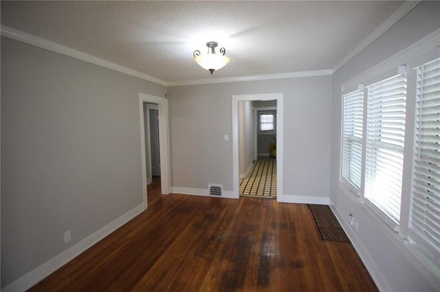 2230 E 67th Terrace, Kansas City, MO 64132