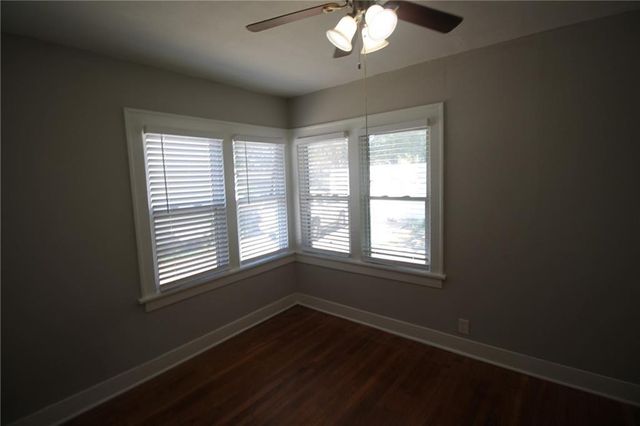 2230 E 67th Terrace, Kansas City, MO 64132