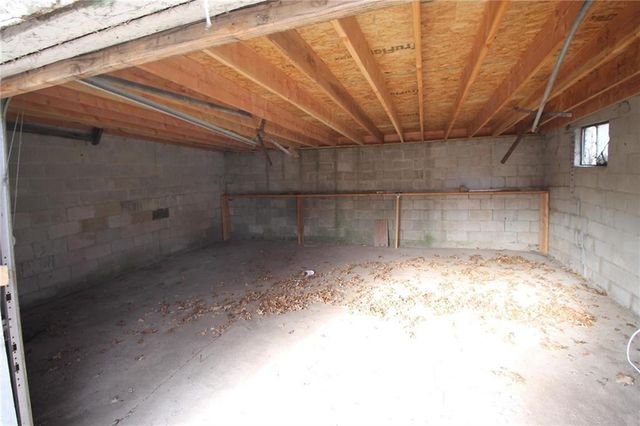 2230 E 67th Terrace, Kansas City, MO 64132