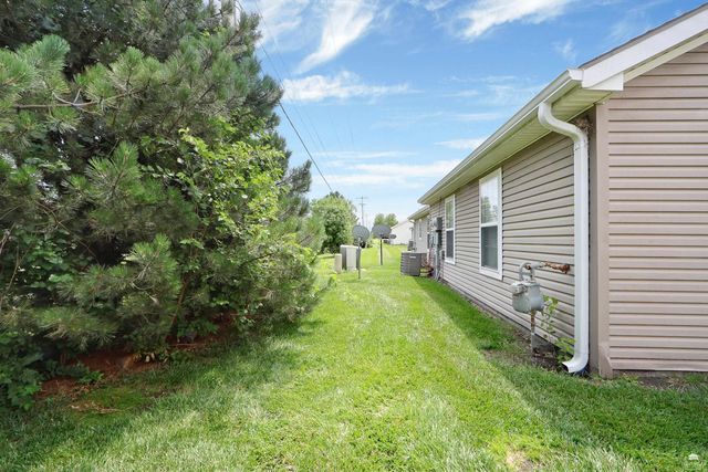 2420 Walden Lane, Manhattan, KS 66502