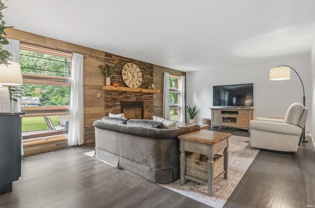 3232 Plantation Trail, Fort Wayne, IN 46818
