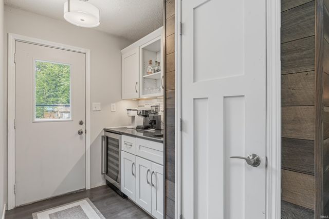 3232 Plantation Trail, Fort Wayne, IN 46818