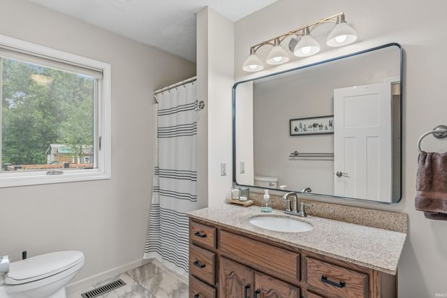 3232 Plantation Trail, Fort Wayne, IN 46818