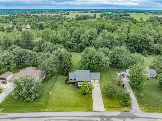 3232 Plantation Trail, Fort Wayne, IN 46818