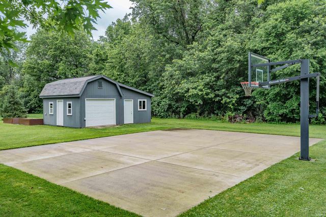3232 Plantation Trail, Fort Wayne, IN 46818