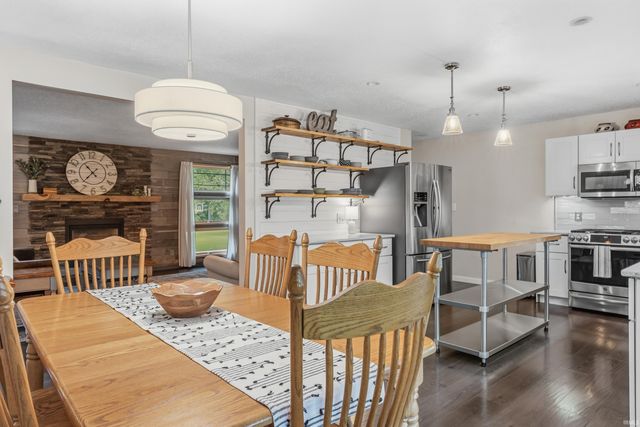 3232 Plantation Trail, Fort Wayne, IN 46818