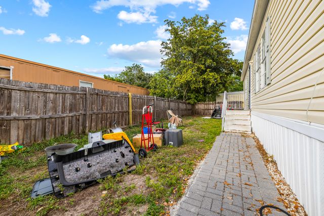 23018 Atlantic Circle, Boca Raton, FL 33428