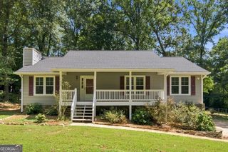 137 Village Court, Woodstock, GA 30188