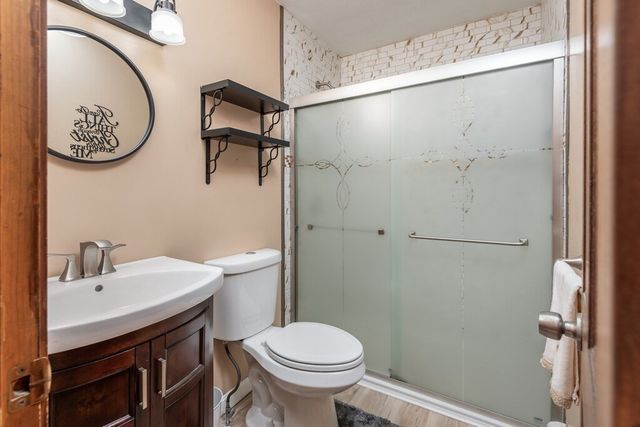 3 Hammond Street, Leicester, MA 01542
