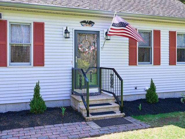 3 Hammond Street, Leicester, MA 01542