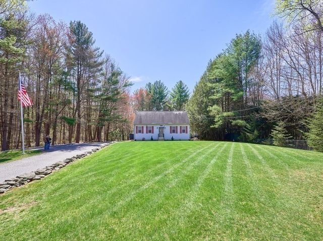 3 Hammond Street, Leicester, MA 01542