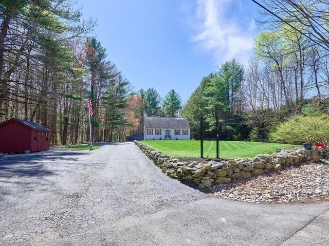 3 Hammond Street, Leicester, MA 01542