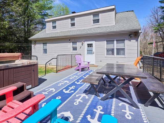 3 Hammond Street, Leicester, MA 01542