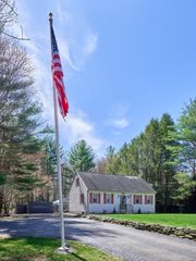 3 Hammond Street, Leicester, MA 01542