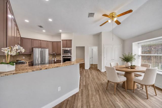 5918 Greenway Manor Lane, Spring, TX 77373