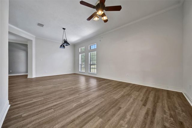 5918 Greenway Manor Lane, Spring, TX 77373